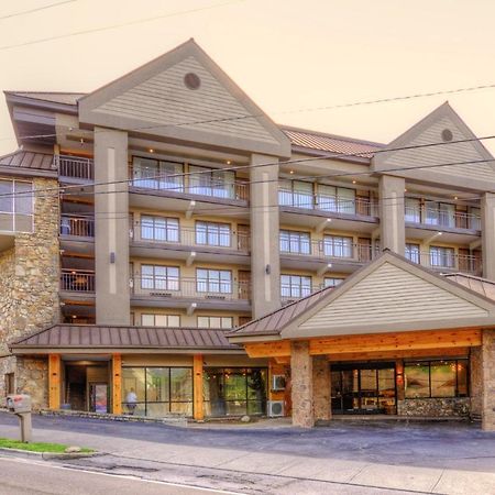 Clarion Pointe Downtown Gatlinburg Hotell Exteriör bild