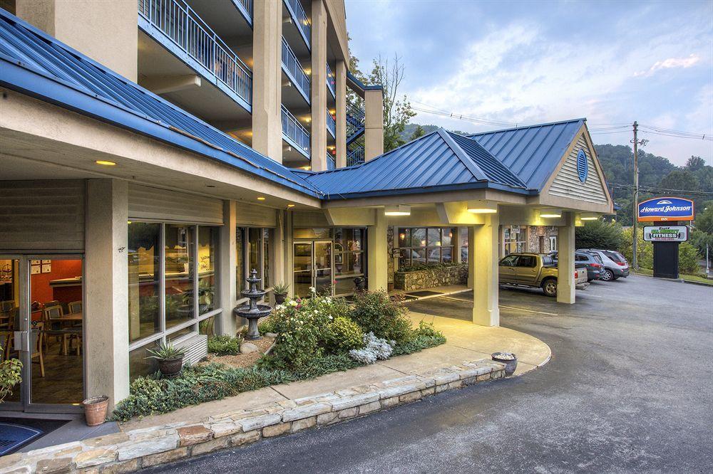 Clarion Pointe Downtown Gatlinburg Hotell Exteriör bild